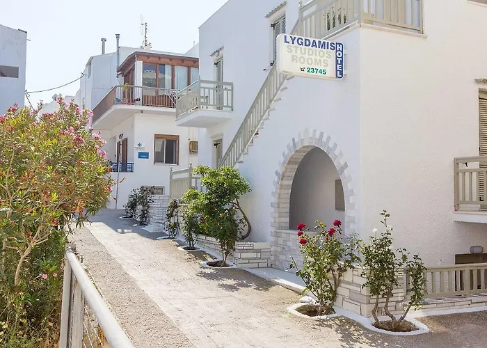 アパート Lygdamis Downtown 3 Star *