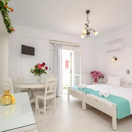 Lygdamis Downtown 3 Star شقة