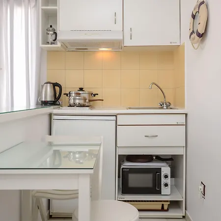 Апартаменты Lygdamis Downtown 3 Star Naxos City