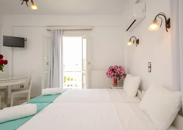 דירה Lygdamis Downtown 3 Star