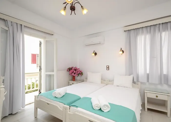 Lygdamis Downtown 3 Star דירה *