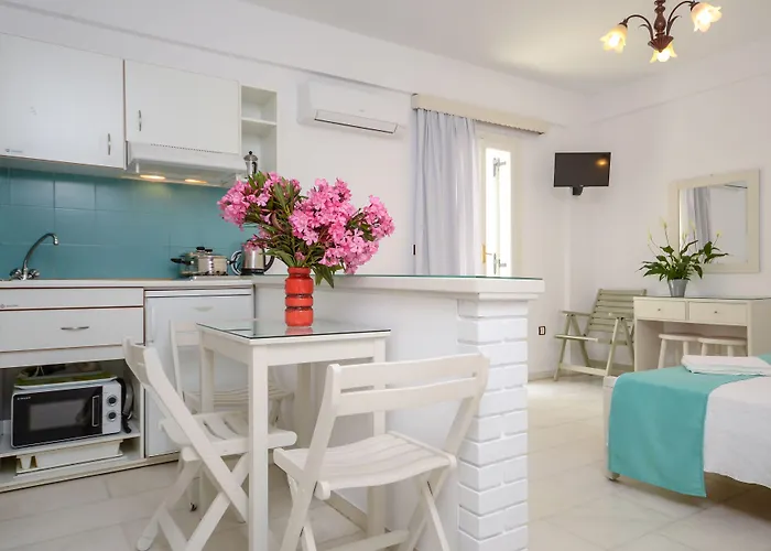 דירה Lygdamis Downtown 3 Star *