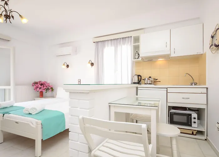 Lygdamis Downtown 3 Star דירה *