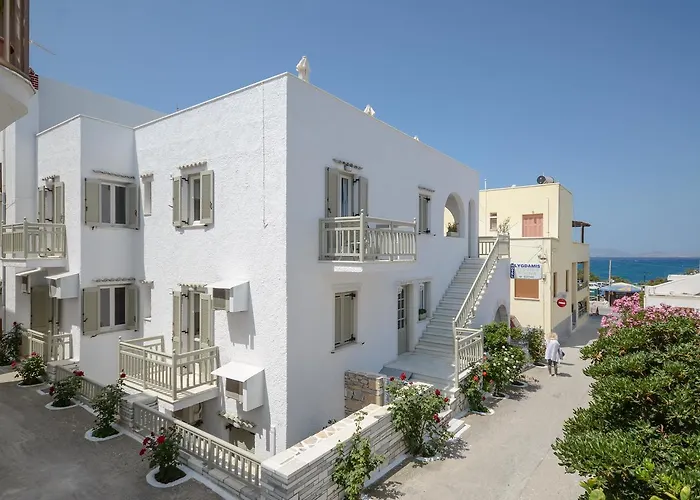 Lygdamis Downtown 3 Star דירה *